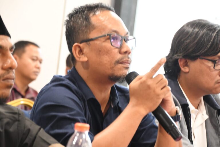Rizalihadi, Sekretaris Asosiasi Pemerintah Desa Seluruh Indonesia (APDESI) Aceh Timur