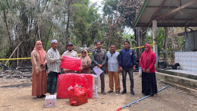 Pj Bupati Aceh Timur, Amrullah M Ridha Salurkan Bantuan