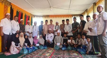 Memperingati Hari Asyura, Kapolsek Darul Aman Santuni Anak Yatim