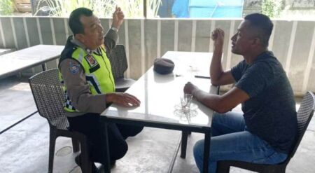 Polisi RW Polsek Peureulak Barat Tingkatkan Komunikasi Dengan Warga