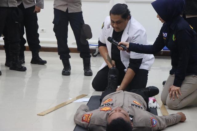 Pelatihan Kemampaun, Bhabinkamtibmas Polres Aceh Timur Dilatih Jadi Penolong Masyarakat