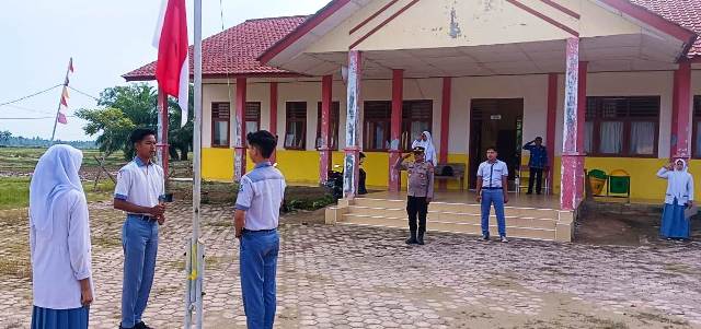 Jadi Pembina Upacara di Sekolah, Kapolsek Nurussalam Sampaikan Pesan Kamtibmas