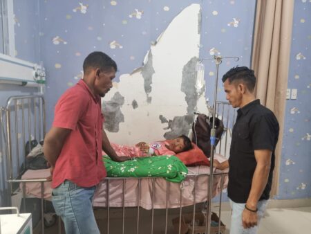 Bantu Warga Sakit, Zulmi DPRK Aceh Timur Fasilitasi Pengobatan Raisyah ke RSUDZA