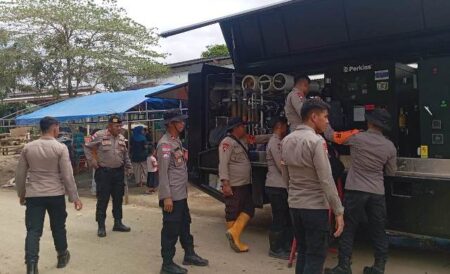 Suplai Air Bersih, Polres Aceh Timur Bersama BKO Brimob Hadirkan Water Treatment di Pante Bidari