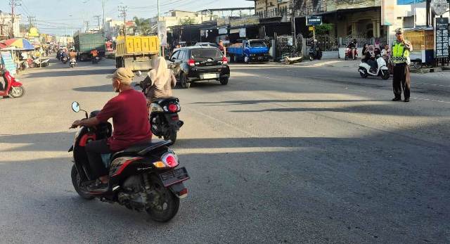 Pengamanan Arus Lalu Lintas Jelang Waktu Berbuka, Satlantas Polres Aceh Timur Turunkan Personel