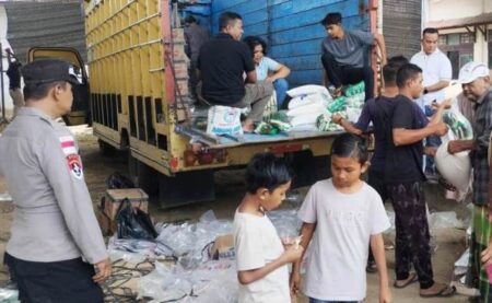Polsek Peureulak Kawal Pasar Murah Jelang Ramdahan 1447 Hijriah
