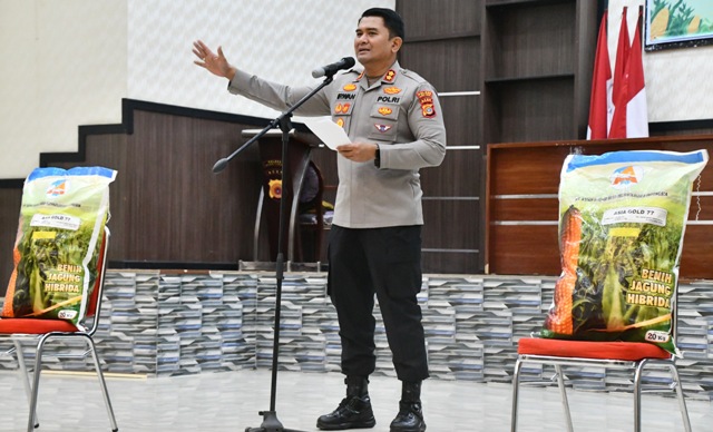 Pascabanjir, Polres Aceh Timur Bantu Petani Bangkit Lewat Penyaluran Bibit Jagung