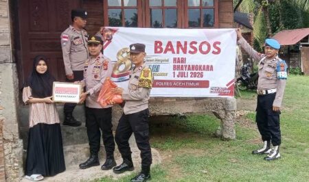 Polsek Peureulak Timur Wujudkan Tema “Polri untuk Masyarakat” melalui Bansos HUT Bhayangkara Ke-80